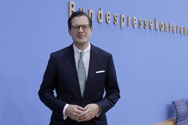 Prof. Dr. Moritz Hennemann, Bundesbeauftragter für den Datenschutz und die Informationsfreiheit (BfDI), Deutschland, Berlin, Bundespressekonferenz, Thema: Amtsantritt des neuen Bundesdatenschutzbeauftragten: Schwerpunkte der künftigen Arbeit