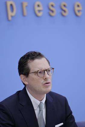 Prof. Dr. Moritz Hennemann, Bundesbeauftragter für den Datenschutz und die Informationsfreiheit (BfDI), Deutschland, Berlin, Bundespressekonferenz, Thema: Amtsantritt des neuen Bundesdatenschutzbeauftragten: Schwerpunkte der künftigen Arbeit