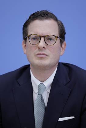 Prof. Dr. Moritz Hennemann, Bundesbeauftragter für den Datenschutz und die Informationsfreiheit (BfDI), Deutschland, Berlin, Bundespressekonferenz, Thema: Amtsantritt des neuen Bundesdatenschutzbeauftragten: Schwerpunkte der künftigen Arbeit