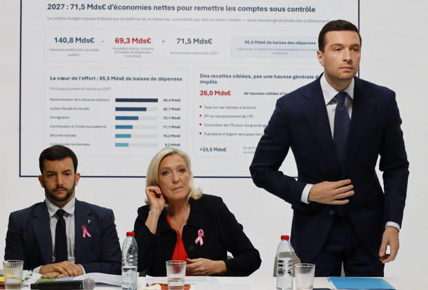 Marine Le Pen Jordan Bardella Jean-Philippe Tanguy At Counter Budget Presentation - Paris Marine Le Pen, Jordan Bardella and Jean-Philippe Tanguy of the Rassemblement National present their counter budget proposal during a press conference in Paris, France on October 6, 2026. Photo by Vernier JBV NEWS ABACAPRESS.COM Paris France  Copyright: xVernierxJean-Bernard JBVxNews ABACAx