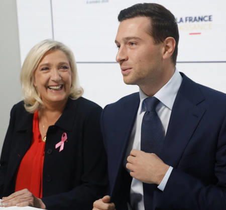 Marine Le Pen Jordan Bardella At Counter Budget Presentation - Paris Marine Le Pen and Jordan Bardella of the Rassemblement National present their counter budget proposal during a press conference in Paris, France on October 6, 2026. Photo by Vernier JBV NEWS ABACAPRESS.COM Paris France  Copyright: xVernierxJean-Bernard JBVxNews ABACAx