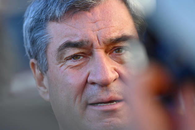 Markus SOEDER (Ministerpraesident Bayern und CSU Vorsitzender), Einzelbild,angeschnittenes Einzelmotiv,Portraet,Portrait,PortrÊt. Markus SOEDER (Ministerpraesident Bayern und CSU Vorsitzender) besucht gemeinsam mit Gesundheitsministerin Judith Gerlach und Kultusministerin Anna Stolz am 06.10.2026 die Sport-Grundschule an der Margarethe-Danzi-Straa¤e in Muenchen und informiert sich im Vorfeld des landesweiten Praeventionstages am 12. Oktober über erfolgreiche Praevention und Gesundheitsfoerderung im Schulalltag a