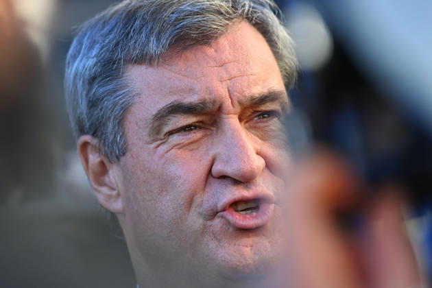 Markus SOEDER (Ministerpraesident Bayern und CSU Vorsitzender), Einzelbild,angeschnittenes Einzelmotiv,Portraet,Portrait,PortrÊt. Markus SOEDER (Ministerpraesident Bayern und CSU Vorsitzender) besucht gemeinsam mit Gesundheitsministerin Judith Gerlach und Kultusministerin Anna Stolz am 06.10.2026 die Sport-Grundschule an der Margarethe-Danzi-Straa¤e in Muenchen und informiert sich im Vorfeld des landesweiten Praeventionstages am 12. Oktober über erfolgreiche Praevention und Gesundheitsfoerderung im Schulalltag a