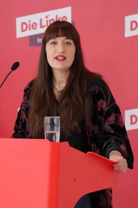 Pressestatement Franktion LINKE vor der Bundestagssitzung Heidi Reichinnek (LINKE) beim Pressestatement im Vorfeld der Fraktionssitzung im Deutschen Bundestag, Berlin, 06.10.2026 Berlin Berlin Deutschland