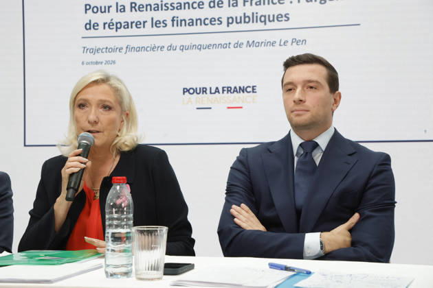 Marine Le Pen and Jordan Bardella Press Conference - Paris Head of the Parliamentary group and candidate for the 2027 Presidential election Marine Le Pen, President of French far-right Rassemblement National (RN) party Jordan Bardella and Jean-Philippe Tanguy, economy expert during a press conference in Paris, France on October 6 2026. Photo by Henri Szwarc ABACAPRESS.COM Paris France  Copyright: xSzwarcxHenri ABACAx