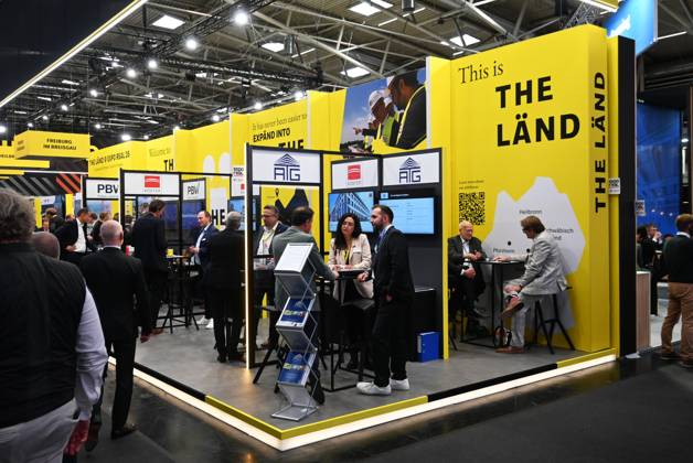 Die EXPO REAL 2026 findet aktuell auf dem Messegelände der Messe München statt. Sie ist Europas grösste internationale Fachmesse für Immobilien, Investitionen und Infrastruktur. Foto: Messestand The Länd - Baden-Württemberg.