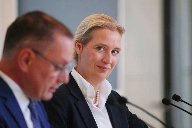 Berlin, Deutschland, 06.10.2026: Deutscher Bundestag: AfD-Fraktionssitzung: Tino Chrupalla und Alice Weidel bei einem Pressestatement Copyright: xdtsxNachrichtenagenturx dts_137321