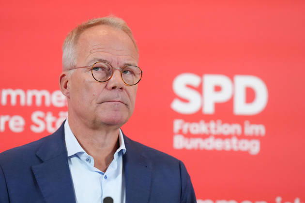 Pressekonferenz der SPD im Vorfeld der Fraktionssitzung Fraktionsvorsitzender Matthias Miersch (SPD) im Portrait beim Pressestatement im Vorfeld der Fraktionssitzung im Deutschen Bundestag, Berlin, 06.10.2026 Berlin Berlin Deutschland