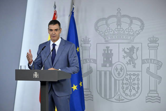 Spanish Prime Minister Pedro Sanchez MADRID, SPAIN - OCTOBER 06: Spanish Prime Minister Pedro Sanchez holds a press conference at the Prime Minister s Residence at Moncloa after the cabinet meeting in Madrid, Spain on October 06, 2026. Burak Akbulut Anadolu Madrid Spain. Editorial use only. Please get in touch for any other usage.  Copyright: x2026xAnadoluxBurakxAkbulutx