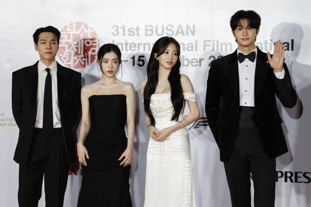 stars gather at busan international film festival in south korea (L-R) South Korean actors Kang You-seok, Bae Gang-hee, Cho Yi-hyun and Kim Jae-won pose for photographs during a photocall ahead of the opening ceremony of the 31st Busan International Film Festival (BIFF) at the Busan Cinema Center in Busan, South Korea, on October 06, 2026. Busan South Korea  Copyright: xMatrixxImages JungxUi-Chelx
