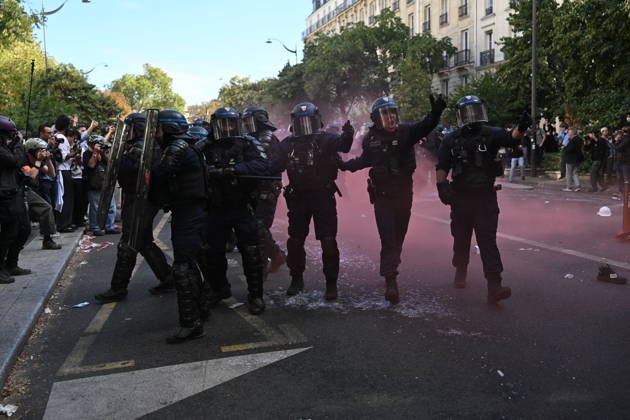 Severe clashes with the police took place during the student demonstration. Student unions had called for a mobilisation of secondary school pupils to demand more resources for secondary schools on 6 October 2026 in Paris. - 06 10 2026 - France Ile-de-France (region) Paris -  JulienxMattiax xLexPictorium LePictorium_0341941