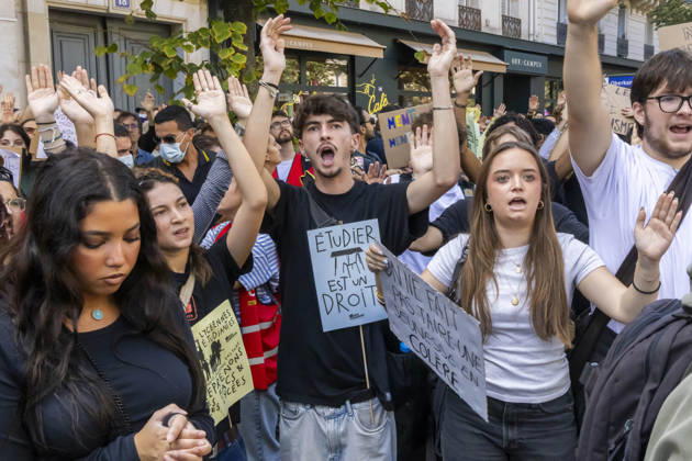 Paris, France October 6, 2026 - Demonstration organized as part of a national day of action launched by high school students. Nationwide student protests and violent school riots have disrupted over 700 secondary schools and led to roughly 5,000 arrests across France. What began in late September 2026 as peaceful blockades in the low-income Paris suburb of Seine-Saint-Denis has rapidly escalated into a major public order crisis for President Emmanuel Macron s government. MANIFESTATION ETUDIANTES, LYCEENS, GREVE, SOCIETE, JEUNES, JEUNESSE, ETUDIANT, ETUDIER Copyright: xVincentxIsorex
