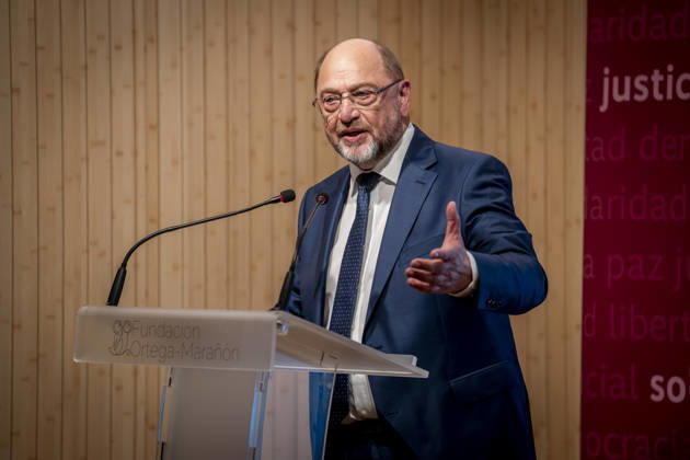 Yolanda Díaz speaks at the event Democracy and International Solidarity. Former President of the European Parliament Martin Schulz speaks during the event Democracy and International Solidarity: The Past, a Driving Force for Building the Future, on October 6, 2026, in Madrid, Spain. The event was held to mark the 50th anniversary of the Spanish delegation of the German Friedrich Ebert Foundation (Friedrich Ebert Stiftung), FES in Spain. OCTOBER 6, 2026. YOLANDA ECONOMY DEMOCRACY MINISTER OF LABOR IN Madrid, Spain  Copyright: xA.xPÃ rezxMecax 7825140