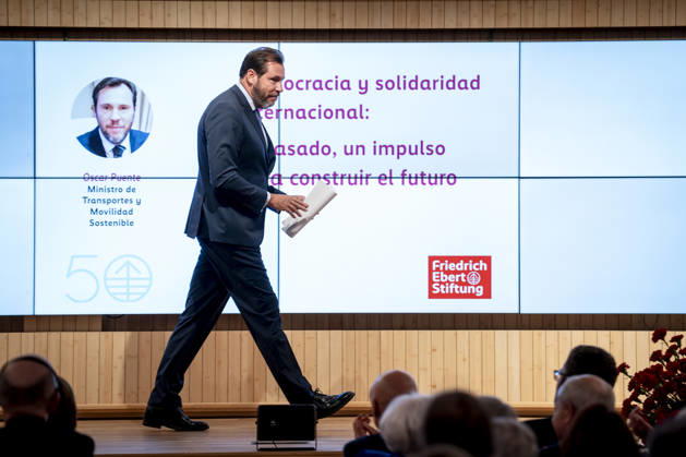Yolanda Díaz speaks at the event Democracy and International Solidarity The Minister of Transportation and Sustainable Mobility, Óscar Puente, speaks during the event Democracy and International Solidarity in the Past: A Driving Force for Building the Future, on October 6, 2026, in Madrid, Spain. The event was held to mark the 50th anniversary of the German Friedrich Ebert Foundation (Friedrich Ebert Stiftung) delegation, FES in Spain October 6, 2026 YOLANDA ECONOMY DEMOCRACY MINISTER LABOR ON FOOT Madrid, Spain  Copyright: xA.xPÃ rezxMecax 7825158