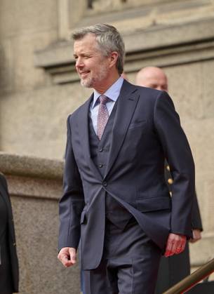 The Danish royal couple King Frederik and Queen Mary in parliament 2026-10-06 COPENHAGEN DENMARK, The Danish royal couple King Frederik and Queen Mary., The Danish Parliament (Folketinget) opens. The opening marks the beginning of a new parliamentary year., PICTURE:King Frederik and Quen Mary of Denmark arrival to Christiansborg Palace Folketinget, PHOTO:hbg-bild mega. 06 Oct 2026 Pictured: King Frederik and Queen Mary.  Copyright: xThexMegaxAgencyxhbgbildx xMEGAx