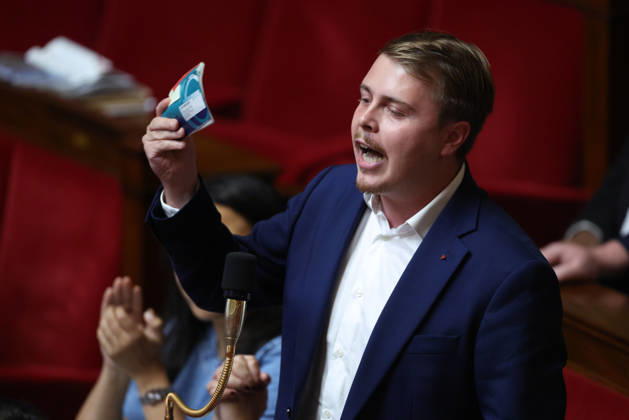 AssembleÌe Nationale - QAG du 6 octobre 2026 Louis Boyard Sà ance des Questions d Actualità s au Gouvernement à l AssembleÌe Nationale à Paris, le 6 octobre 2026. Current Affairs Question Period with the Government at the National Assembly in Paris, October 6, 2026. Copyright: xFabricexChasseryx