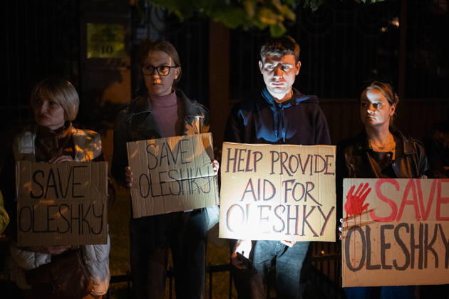 Ukrainians attend a rally to raise awareness about the humanitarian crisis in the town of Oleshky KYIV, UKRAINE - OCTOBER 6: Ukrainians holding placards gather near the Vatican Embassy to draw attention to the humanitarian crisis in the town of Oleshky under Russian occupation in the Kherson region, on the left bank of the Dnipro River in Kyiv, Ukraine, on October 6, 2026. Russian forces occupied Oleshky following Russia s full-scale invasion of Ukraine in 2022, and the town remains under Russian control. As of October 2026, around 2,000 people, including up to 50 children, remain in the town, where residents have very limited access to food and medicine. The Ukrainian Armed Forces have dropped around 4 tons of food and medicine for the loc Copyright: x2026xAnadoluxDanyloxAntoniukx