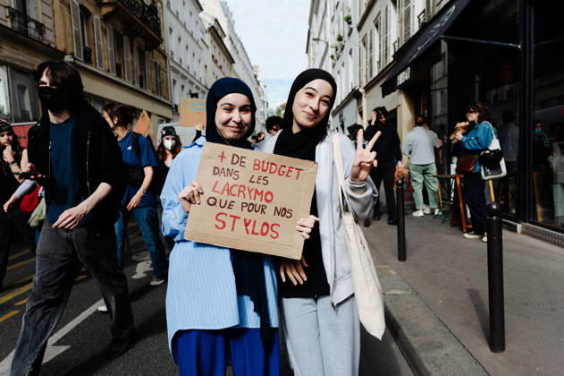 Young people holding placards during the demonstration, condemning the police violence they believe they are subjected to. As part of the nationwide student protest, the march in Paris on Tuesday drew between 56,000 and 100,000 demonstrators, according to the Ministry of the Interior and the organising secondary school and student organisations (USL, FAGE, Union Ã tudiante, UNEF). The demonstration proceeded peacefully, despite a few scuffles at Place de la Nation. - 06 10 2026 - France Ile-de-France (region) Paris -  JanxSchmidt-Whitley LexPictorium LePictorium_0342002