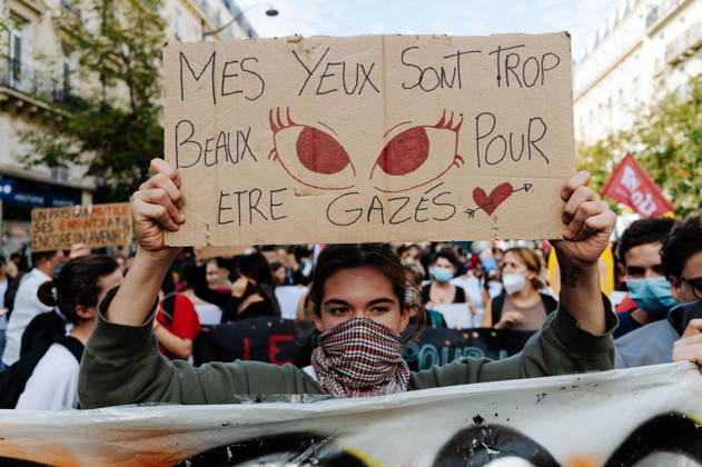 Young people holding placards during the demonstration, condemning the police violence they believe they are subjected to. As part of the nationwide student protest, the march in Paris on Tuesday drew between 56,000 and 100,000 demonstrators, according to the Ministry of the Interior and the organising secondary school and student organisations (USL, FAGE, Union Ã tudiante, UNEF). The demonstration proceeded peacefully, despite a few scuffles at Place de la Nation. - 06 10 2026 - France Ile-de-France (region) Paris -  JanxSchmidt-Whitley LexPictorium LePictorium_0342005