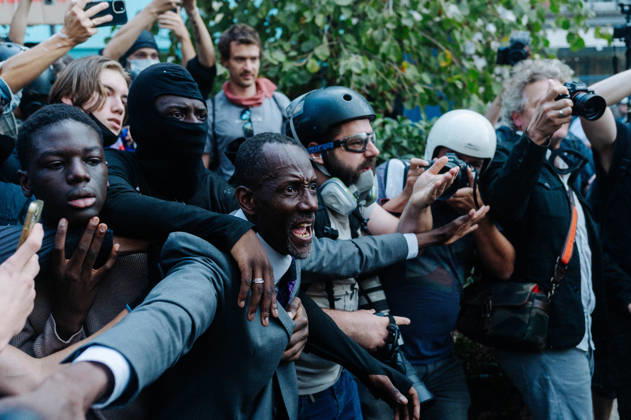 Bally Bagayoko, mayor of Saint-Denis, attempting to protect demonstrators from police charges against the largely peaceful march. As part of the nationwide student protest, the march in Paris on Tuesday drew between 56,000 and 100,000 demonstrators, according to the Ministry of the Interior and the organising secondary school and student organisations (USL, FAGE, Union à tudiante, UNEF). The demonstration proceeded peacefully, despite a few scuffles at Place de la Nation. - 06 10 2026 - France Ile-de-France (region) Paris - JanxSchmidt-Whitley LexPictorium LePictorium_0342035