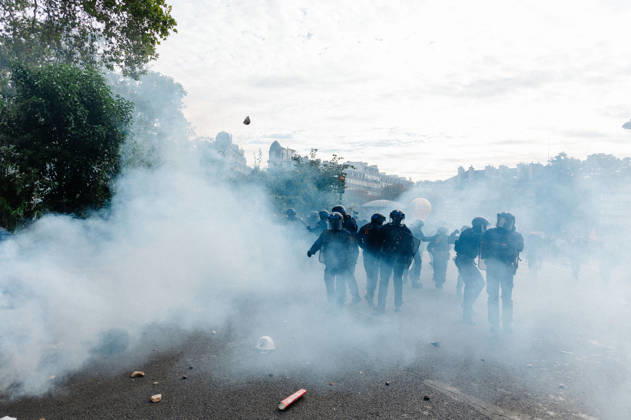 As part of the nationwide student protest, the march in Paris on Tuesday drew between 56,000 and 100,000 demonstrators, according to the Ministry of the Interior and the organising secondary school and student organisations (USL, FAGE, Union Ã tudiante, UNEF). The demonstration proceeded peacefully, despite a few scuffles at Place de la Nation. - 06 10 2026 - France Ile-de-France (region) Paris -  JanxSchmidt-Whitley LexPictorium LePictorium_0342044