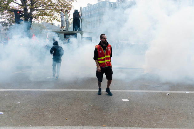 As part of the nationwide student protest, the march in Paris on Tuesday drew between 56,000 and 100,000 demonstrators, according to the Ministry of the Interior and the organising secondary school and student organisations (USL, FAGE, Union Ã tudiante, UNEF). The demonstration proceeded peacefully, despite a few scuffles at Place de la Nation. - 06 10 2026 - France Ile-de-France (region) Paris -  JanxSchmidt-Whitley LexPictorium LePictorium_0342039