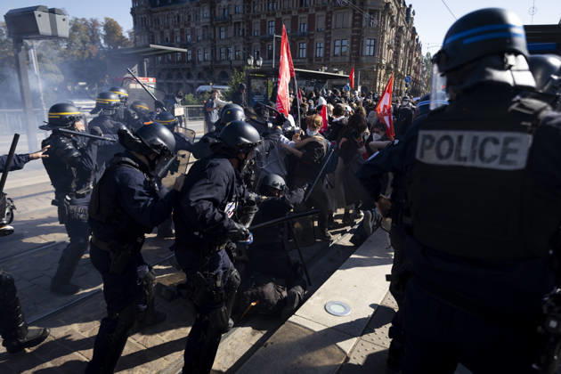NEWS : Manifestation lyceenne - Strasbourg - 06 10 2026 manifestation de lycÃ ens Ã Strasbourg, le 6 octobre 2026, dans le cadre d™un mouvement national de protestation contre les conditions d™apprentissage.  Copyright: xelyxandroxcegarrax