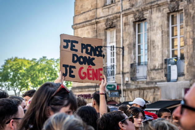 October 6, 2026, Bordeaux, Nouvelle-Aquitaine, France: On October 6, 2026, nearly 9,000 people march through Bordeaux. Initially called around social demands, the demonstration takes on a strong high school student character as large numbers of young people join. Bordeaux France - ZUMAh207 20261006_zip_h207_017 Copyright: xFabricexHebertx