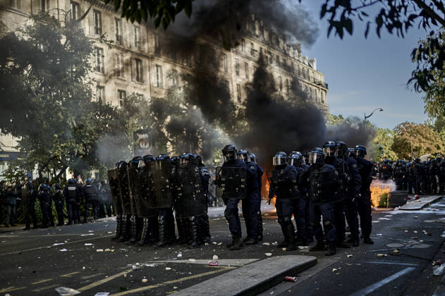 Tensions on the edge of the high school students protest in Paris, on October 6, 2026. - 06 10 2026 - France Ile-de-France (region) Paris -  AntoninxBuratx xLexPictorium LePictorium_0342074
