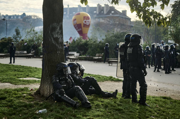 High school students protest in Paris, on October 6, 2026. - 06 10 2026 - France Ile-de-France (region) Paris -  AntoninxBuratx xLexPictorium LePictorium_0342103
