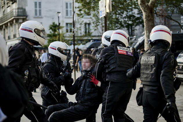 Tensions on the edge of the high school students protest in Paris, on October 6, 2026. - 06 10 2026 - France Ile-de-France (region) Paris -  AntoninxBuratx xLexPictorium LePictorium_0342109