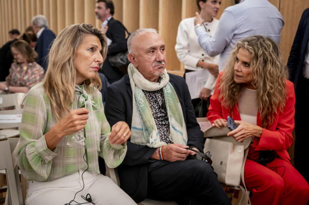 Yolanda Díaz Speaks at the Event Democracy and International Solidarity The Second Vice President of the Government and Minister of Labor and the Social Economy, Yolanda Díaz, and the General Secretary of the UGT, Pepe Álvarez, during the event Democracy and International Solidarity in the Past: A Driving Force for Building the Future, on October 6, 2026, in Madrid, Spain. The event was held to mark the 50th anniversary of the German Friedrich Ebert Foundation (Friedrich Ebert Stiftung) delegation, FES in Spain October 6, 2026 YOLANDA ECONOMY DEMOCRACY MINISTER LABOR IN Madrid Madrid, Spain Copyright: xA.xPÃ rezxMecax 7825400