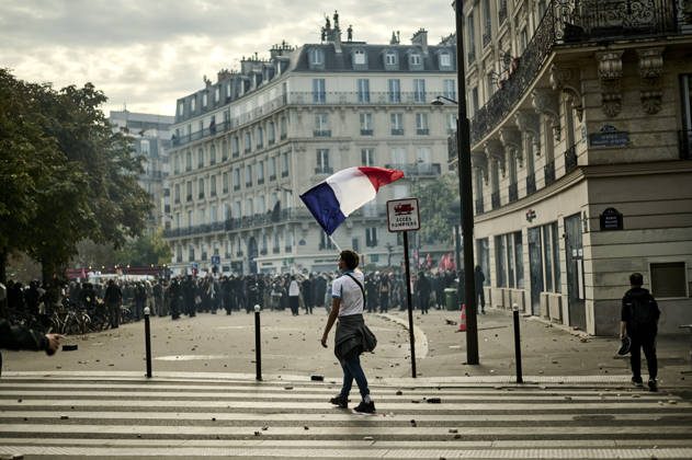 High school students protest in Paris, on October 6, 2026. - 06 10 2026 - France Ile-de-France (region) Paris -  AntoninxBuratx xLexPictorium LePictorium_0342095