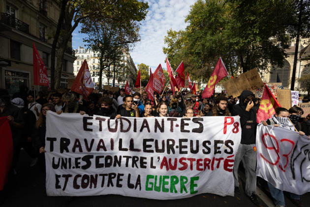 Student Demonstration - Paris RL Protesters hold signs as they take part in a demonstration as part of a nationwide day of actions called by high-school students, joined by unions and teachers, who for days have been demanding better learning conditions in protests punctuated by violent confrontations in Paris on October 6, 2026. Photo by Raphael Lafargue ABACAPRESS.COM Paris France  Copyright: xLafarguexRaphael ABACAx