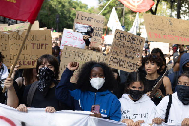 Student Demonstration - Paris RL Protesters hold signs as they take part in a demonstration as part of a nationwide day of actions called by high-school students, joined by unions and teachers, who for days have been demanding better learning conditions in protests punctuated by violent confrontations in Paris on October 6, 2026. Photo by Raphael Lafargue ABACAPRESS.COM Paris France  Copyright: xLafarguexRaphael ABACAx
