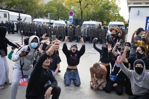 Student Demonstration - Paris RL Protesters on the ground in front of police forces on the place de la nation during the students protest against the current state of public education, once again, on October 6, 2026, in Paris, France. They demand more resources for the national education system, and raise against the far right party - le Rassemblement National. Photo by Raphael Lafargue ABACAPRESS.COM Paris France  Copyright: xLafarguexRaphael ABACAx