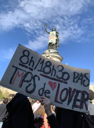 High school students hold placards as they demonstrate in the streets of Paris on Tuesday, October 6, 2026. Hundreds of thousands of students and their supporters took part in nationwide protests across France today to protest school conditions.  PAR20261006104 MAYAxVIDON-WHITE
