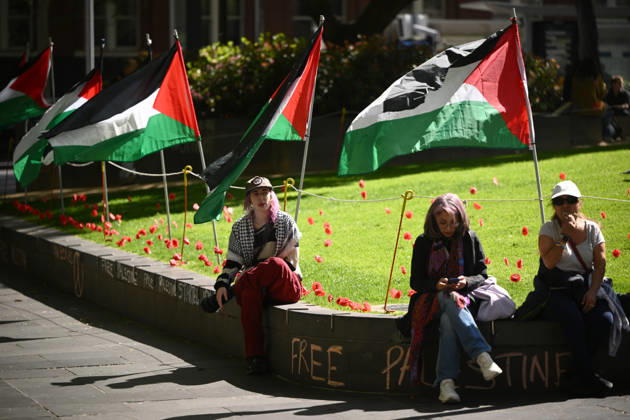 PRO-PALESTINE VIGIL, Pro-Palestine protestors hold a vigil for Gaza at the State Library Victoria in Melbourne, Wednesday, October 7, 2026. ( NO ARCHIVING MELBOURNE VICTORIA Australia  Copyright: xJOELxCARRETTx 20261007193702181446