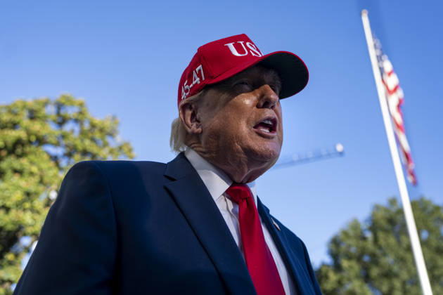 United States President Donald J Trump speaks with reporters on the South Lawn of the White House in Washington, DC, USA, as he returns to the White House from speaking in Baltimore, Maryland on Tuesday, October 6, 2026. Copyright: xBonniexCashx xPoolxviaxCNPx MediaPunchx