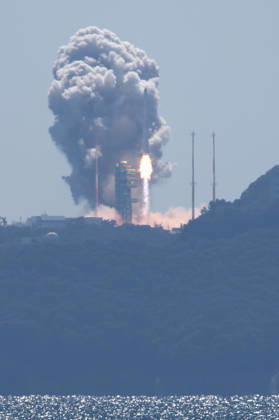 Nuri space rocket launch Nuri space rocket launch South Korea s homegrown space rocket Nuri lifts off from Naro Space Center in Goheung, South Jeolla-Gwangju Province, southwestern South Korea, on Oct. 7, 2026, as South Korea launches the rocket on its fifth flight to place into orbit 15 satellites, including five that will form part of the country s first domestically launched microsatellite constellation. (Yonhap) 2026-10-07 12:35:11 <Copyright ¨Ï 1980-2026 YONHAPNEWS AGENCY. .> ¿ ¼ö½Ã Àü¶ó³²µµ EDITORIAL USE ONLY  Copyright: xx space ???x yonphotos257468