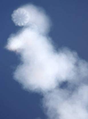 Nuri space rocket launch Nuri space rocket launch South Korea s homegrown space rocket Nuri separates its first stage after lifting off from Naro Space Center in Goheung, South Jeolla-Gwangju Province, southwestern South Korea, on Oct. 7, 2026, as South Korea launches the rocket on its fifth flight to place into orbit 15 satellites, including five that will form part of the country s first domestically launched microsatellite constellation. (Yonhap) 2026-10-07 13:57:10 <Copyright ¨Ï 1980-2026 YONHAPNEWS AGENCY. .> ¿ ¼ö½Ã Àü¶ó³²µµ EDITORIAL USE ONLY  Copyright: xx space ???x yonphotos257484