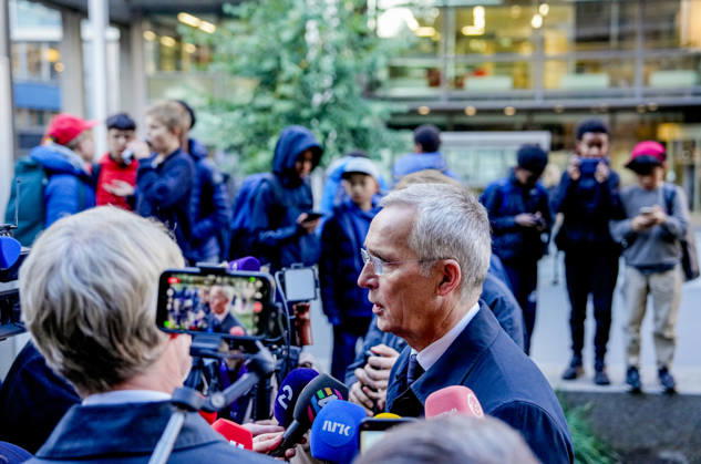 Statsbudsjett 2027 Oslo 20261007. Finansminister Jens Stoltenberg (Ap) gar fra finansdepartementet til Stortinget for fremleggelsen av statsbudsjettet for 2027. Foto: Fredrik Varfjell NTB Oslo Norge aXckBEyOs4g EDITORIAL USE ONLY Ref:_POLaXckBEyOs4g.jpg Copyright: xFredrikxVarfjellxx xNTBx