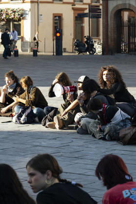 High School And University Student Protest - Toulouse St Sernin secondary school pupils general assembly before setting off for the demonstration. Protests by secondary school pupils and students calling for improvements to their living and learning conditions, supported by the trade unions CGT, FO, FSU and Solidaires. France, Toulouse, 6 October 2026. Photo by Patricia Huchot-Boissier AbacaPress.com. Toulouse OCCITANIE France  Copyright: xHuchot-BoissierxPatricia ABACAx