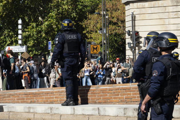 High School And University Student Protest - Toulouse CRS officers at the end of a demonstration. Protests by secondary school pupils and students calling for improvements to their living and learning conditions, supported by the trade unions CGT, FO, FSU and Solidaires. France, Toulouse, 6 October 2026. Photo by Patricia Huchot-Boissier AbacaPress.com. Toulouse OCCITANIE France  Copyright: xHuchot-BoissierxPatricia ABACAx
