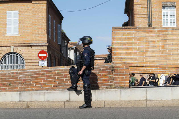 High School And University Student Protest - Toulouse CRS officers at the end of a demonstration. Protests by secondary school pupils and students calling for improvements to their living and learning conditions, supported by the trade unions CGT, FO, FSU and Solidaires. France, Toulouse, 6 October 2026. Photo by Patricia Huchot-Boissier AbacaPress.com. Toulouse OCCITANIE France  Copyright: xHuchot-BoissierxPatricia ABACAx