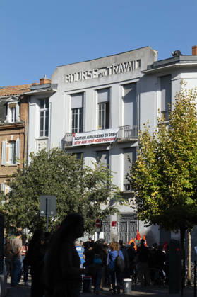 High School And University Student Protest - Toulouse A CGT banner reading Support for striking secondary school pupils, stop police violence on the façade of the Bourse du Travail. Protests by secondary school pupils and students calling for improvements to their living and learning conditions, supported by the trade unions CGT, FO, FSU and Solidaires. France, Toulouse, 6 October 2026. Photo by Patricia Huchot-Boissier AbacaPress.com. Toulouse OCCITANIE France  Copyright: xHuchot-BoissierxPatricia ABACAx