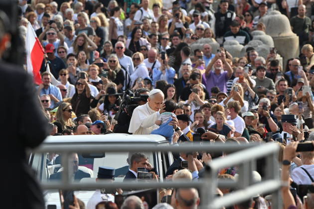 RECORD DATE NOT STATED Italy, Rome,Vatican 2026-10-07 : Pope Leo XIV during his weekly general audience in St Peter s Square Italy, Rome,Vatican 2026-10-07 : Pope Leo XIV during his weekly general audience in St Peter s Square Copyright alessia.giuliani CPP EDITORIAL USE ONLY - NO BOOKS Copyright: xAlessiaxGiuliani Catholicpressphotox