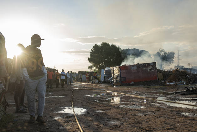 A fire in a shantytown in Albacete affects several shacks. Several people are working amid the fire’s aftermath on October 7, 2026, in Albacete, Castilla-La Mancha, Spain. A fire in the settlement along the Carretera de las Penas has mobilized the Albacete Fire Department, which is working to extinguish the blaze and prevent it from spreading. October 7, 2026. Víctor Ferná, Albacete, Castile-La Mancha, Albacete, Castile-La Mancha, Spain Copyright: xVictorxFernandezx 7825828