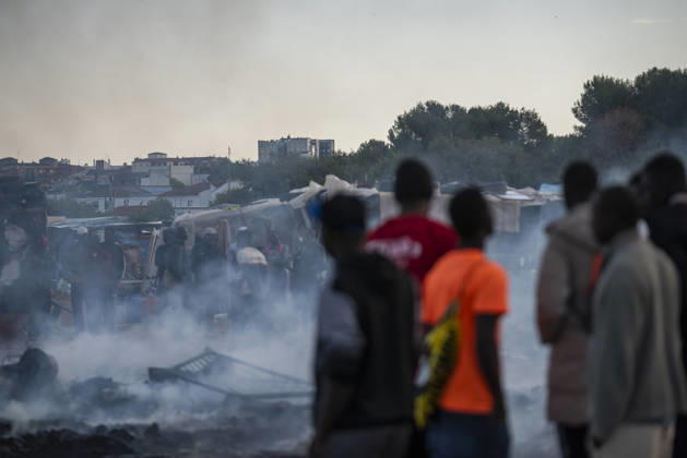 A fire in a shantytown in Albacete affects several shacks. Several people are working amid the fire’s aftermath on October 7, 2026, in Albacete, Castilla-La Mancha, Spain. A fire in the settlement along the Carretera de las Penas has mobilized the Albacete Fire Department, which is working to extinguish the blaze and prevent it from spreading. October 7, 2026. Víctor Ferná, Albacete, Castile-La Mancha, Albacete, Castile-La Mancha, Spain Copyright: xVictorxFernandezx 7825830