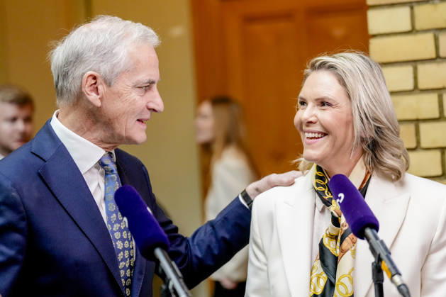Statsbudsjett 2027 Oslo 20261007. Statsminister Jonas Gahr Store (Ap) og Sylvi Listhaug (Frp) etter fremleggelsen av statsbudsjettet for 2027. Foto: Fredrik Varfjell NTB Oslo Norge _O21_dU20fs EDITORIAL USE ONLY Ref:_POL_O21_dU20fs.jpg Copyright: xFredrikxVarfjellxx xNTBx